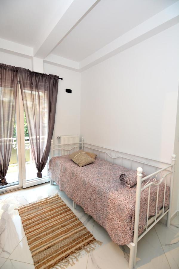 La Casa Blanca Apartment *